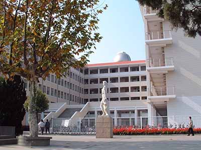 盐城中学中校区_盐城中学中校区在哪_江苏省盐城中学中校区