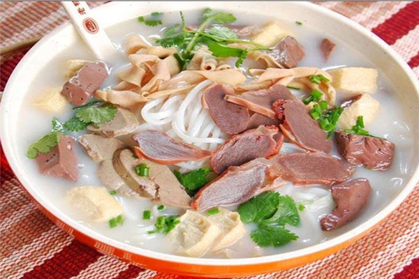 投资秦淮坊鸭血粉丝汤有什么好处？加盟条件很简单！