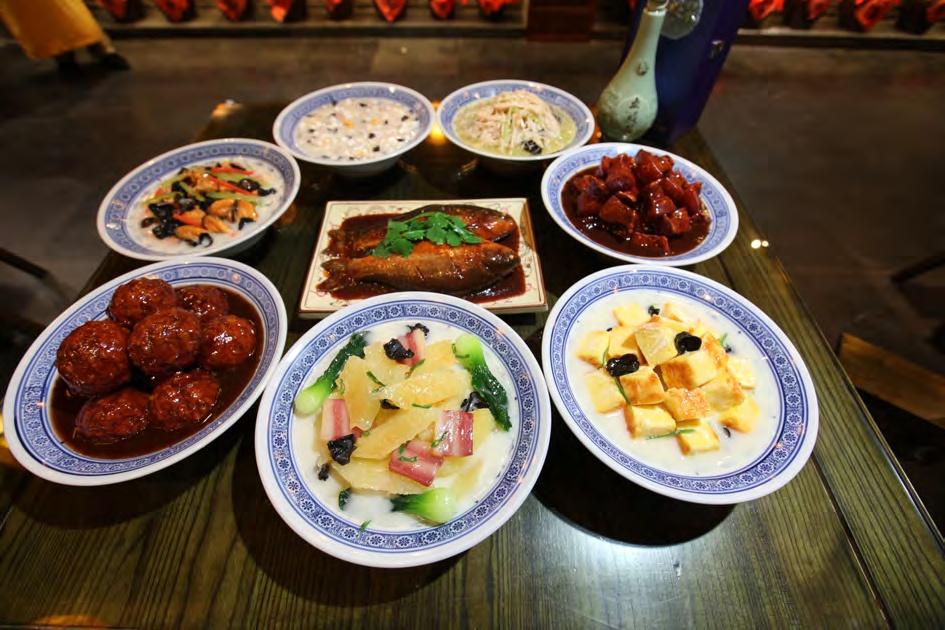 盐城水街小吃一条街_盐城美食街水果店地址_盐城水街美食