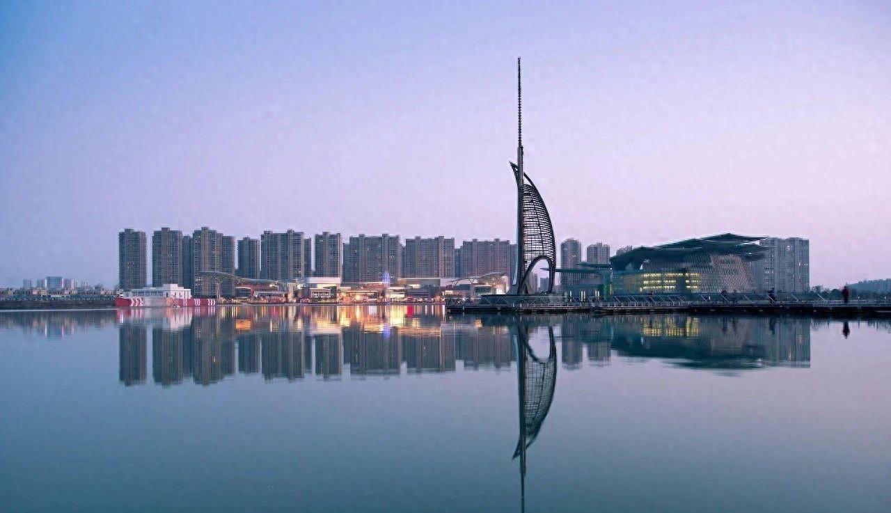 江苏省城市经济赛跑：南通、盐城、宿迁三强争霸