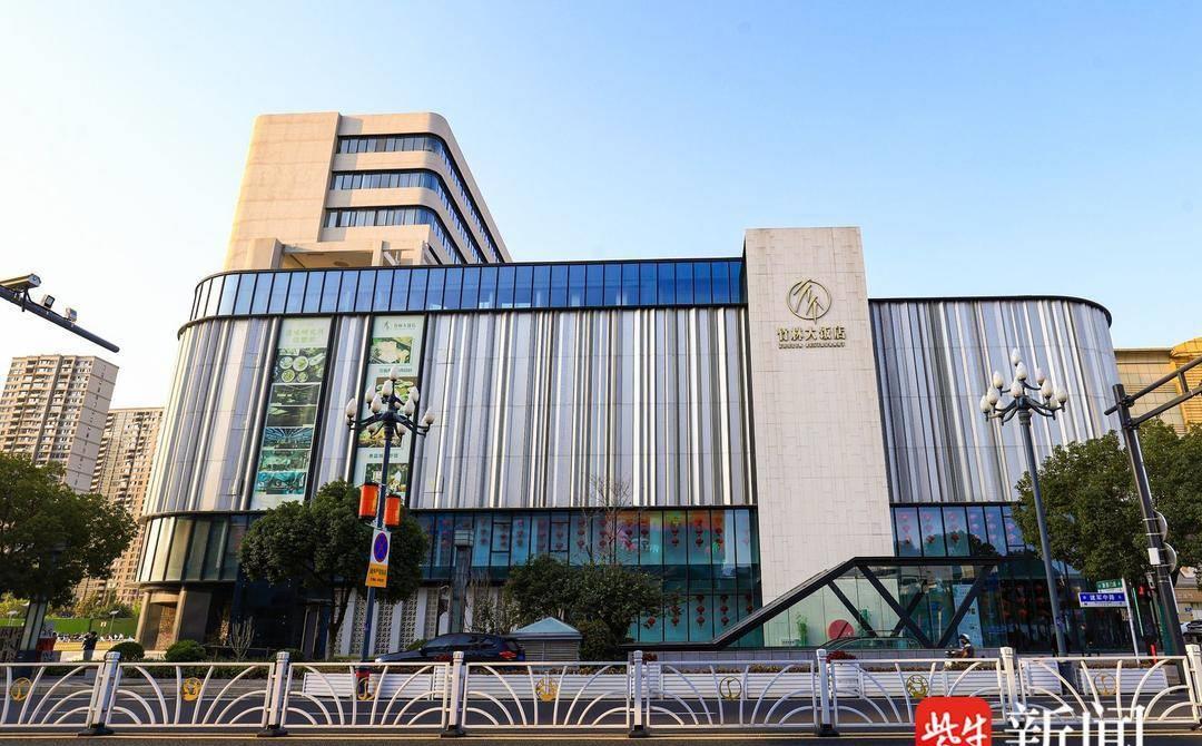 盐城金鹰美食街在哪里_盐城金鹰美食可以刷消费卡吗_盐城金鹰美食