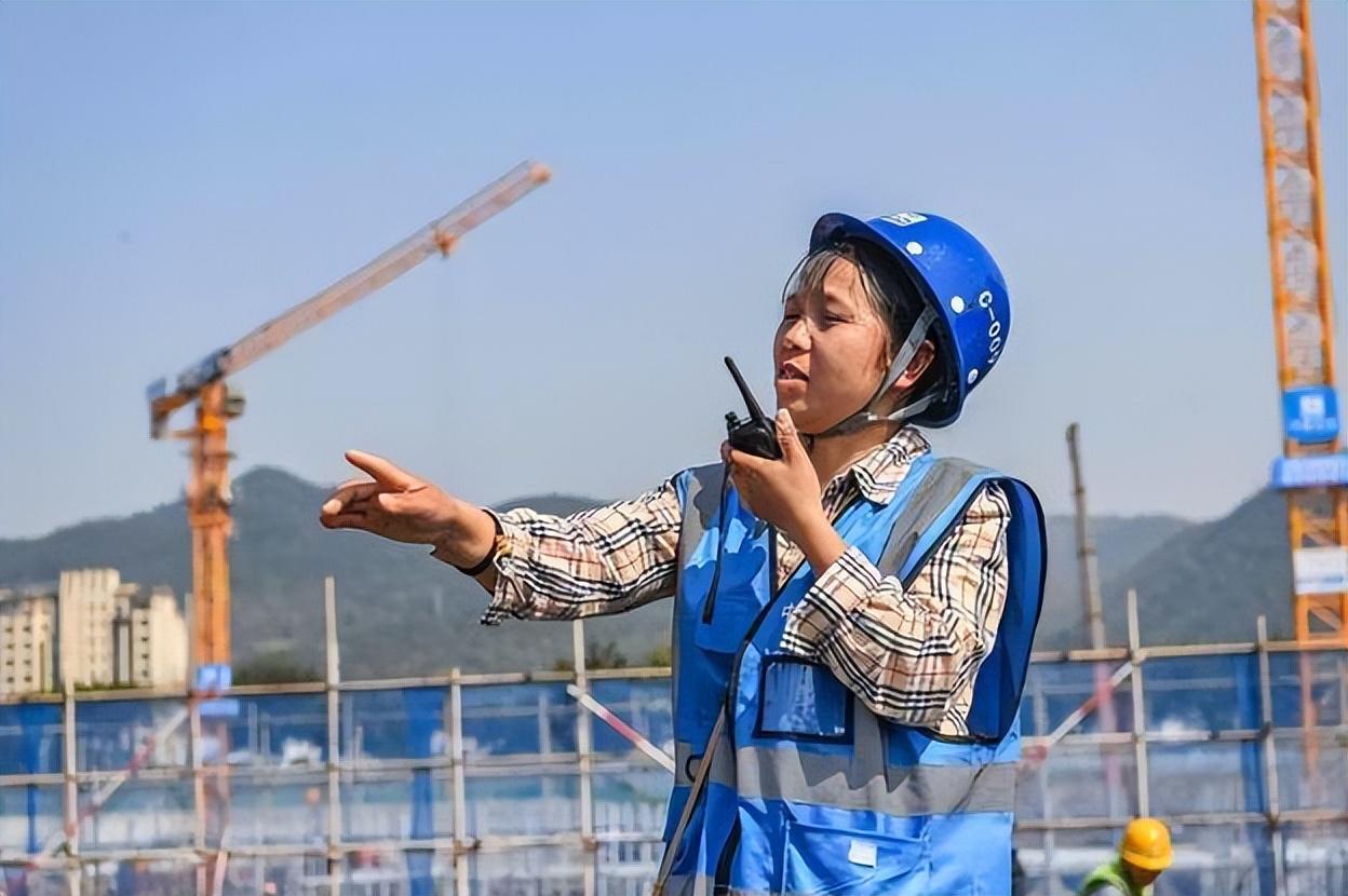 盐城哪些建筑工地招聘塔司机_盐城工地招塔吊工_盐城塔吊司机招聘